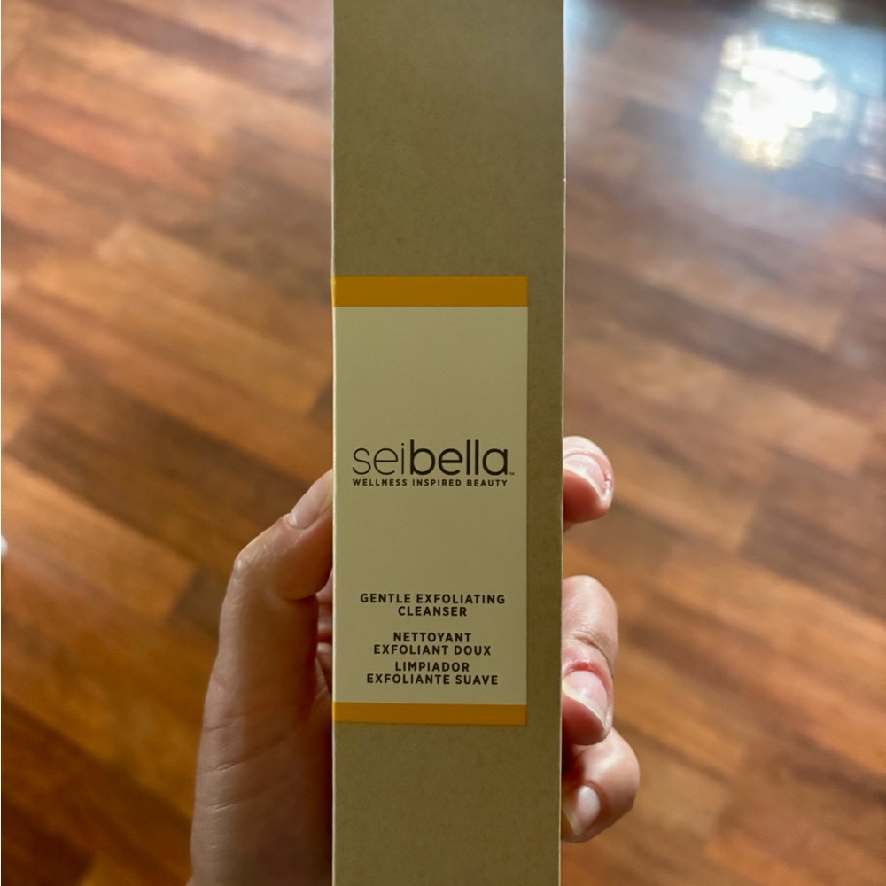 Seibella Gentle Exfoliating Cleanser